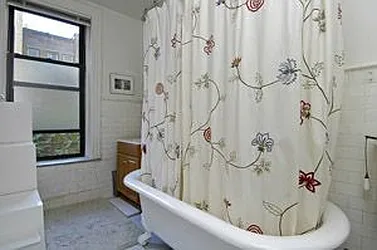 Rented by R New York