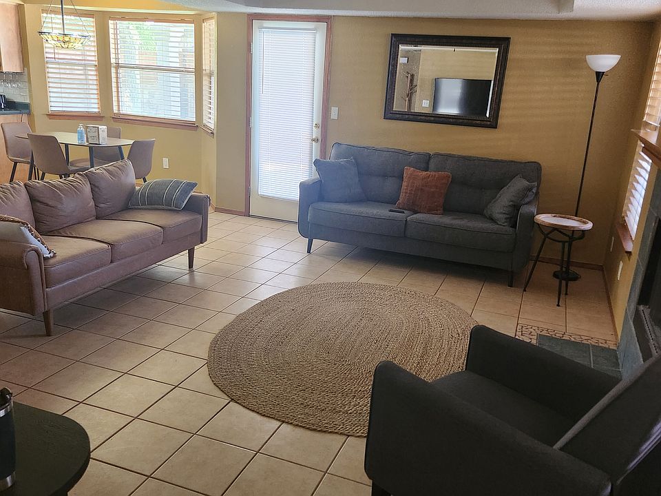 1st image of 12101 Dos Rios Dr