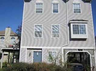 225 Mariners Point Dr, Baltimore, MD 21220