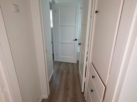 537 W 1st St, Oxnard, CA