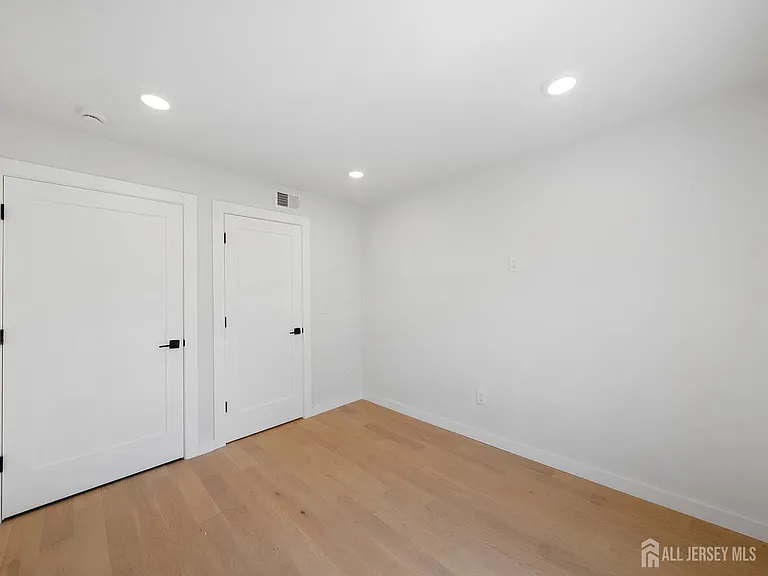 3 Meadow Rd #2 — Photo 7