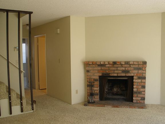 3rd image of 1050 Beryl St APT E