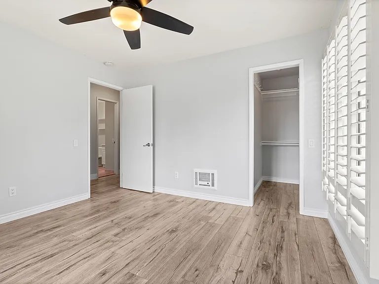 7930 Mission Center Ct #L — Photo 16