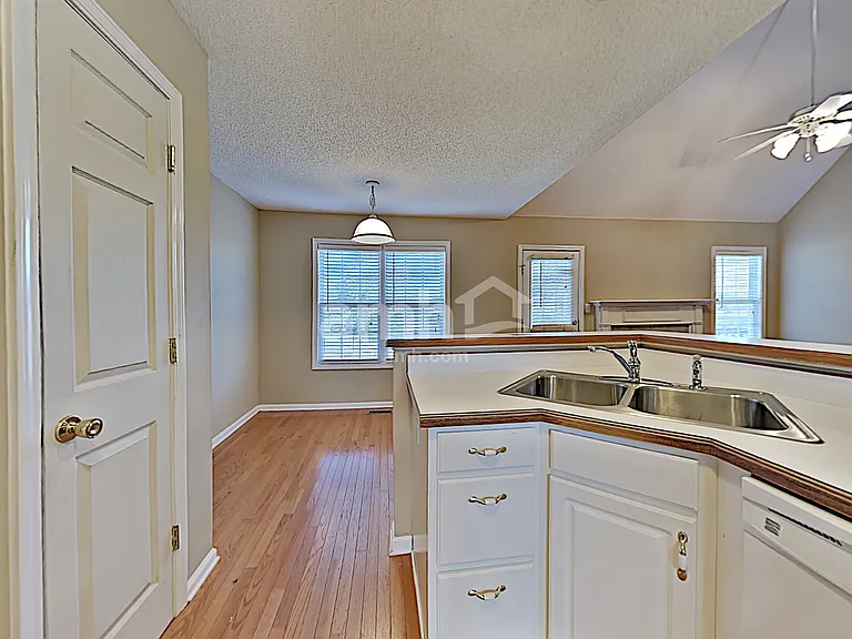3366 Dabney Ln — Photo 4