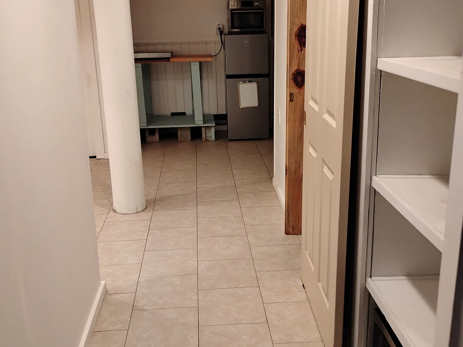 1 bed, 1300 sqft, $1,400 — Photo 4