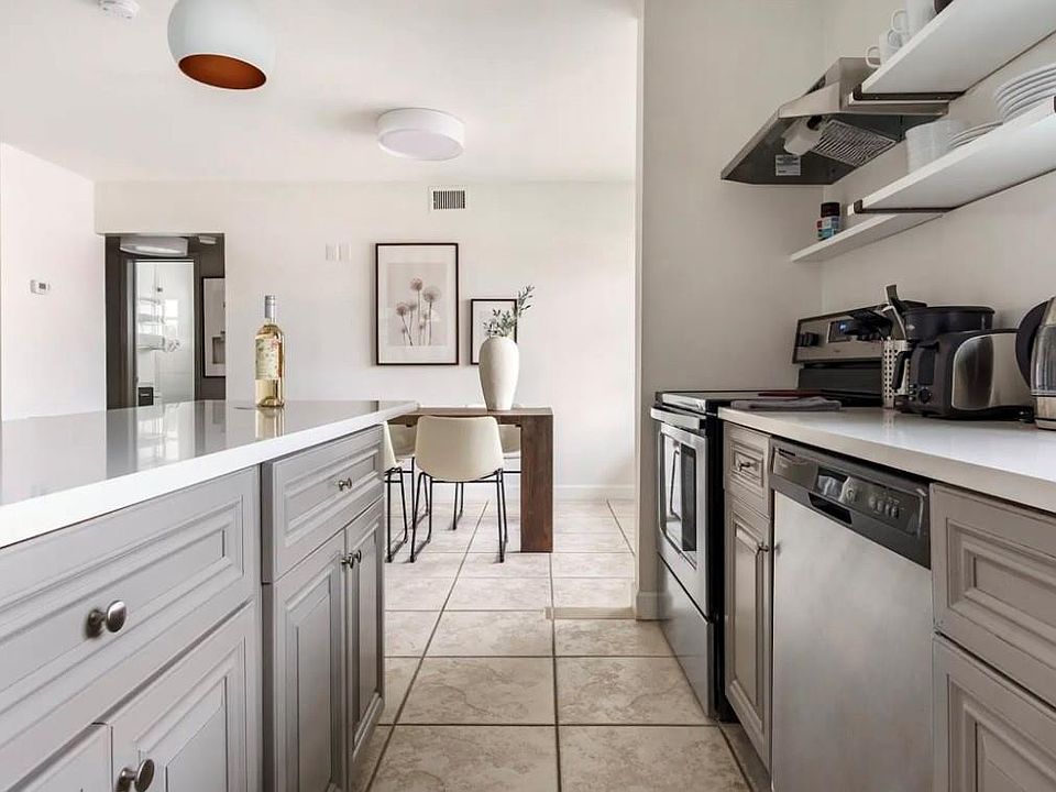1st image of 2404 NE 33rd Avenue #7
