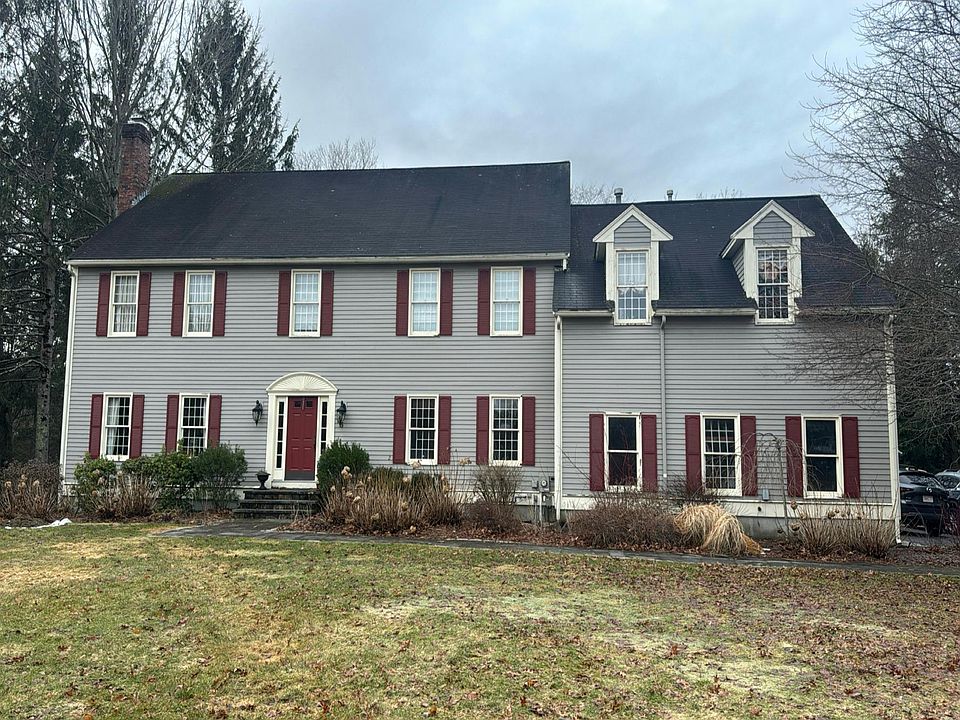 1st image of 15 Petersen Cir