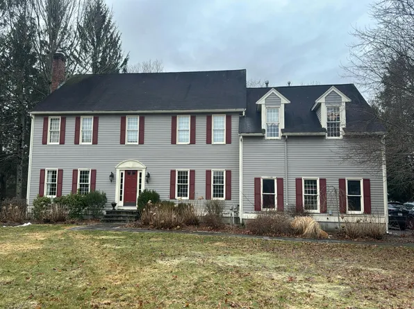 15 Petersen Cir, Sudbury, MA 01776
