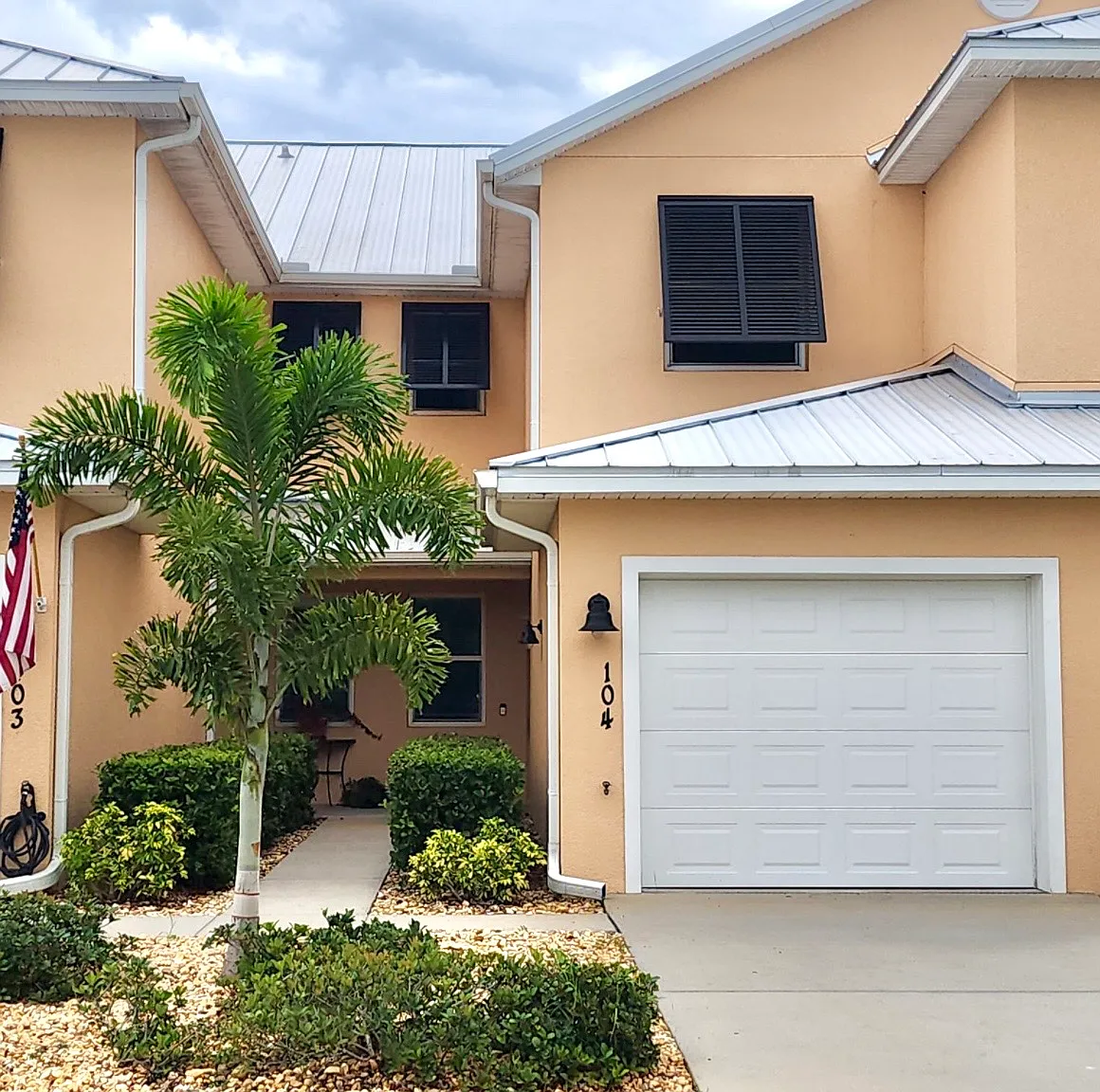 3 bed, 1602 sqft, $2,300 — Photo 1