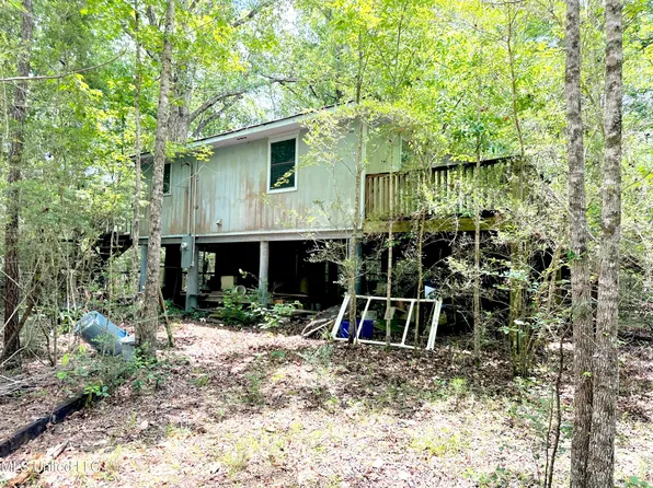 20525 Pete Hickman Rd, Saucier, MS 39574