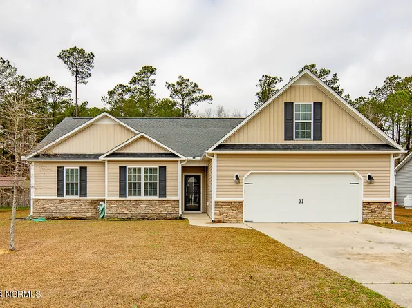 109 Mccabe Court, Havelock, NC 28532