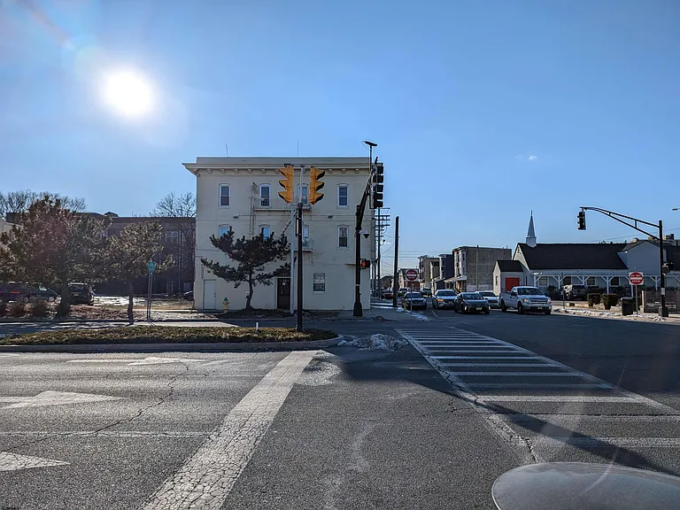 46 N Connecticut Ave — Photo 26