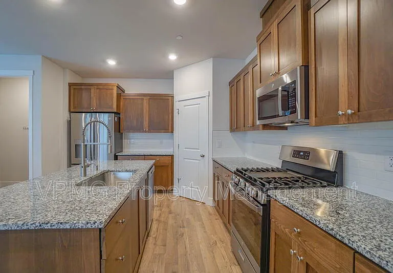 6921 NE 16th Ave — Photo 11