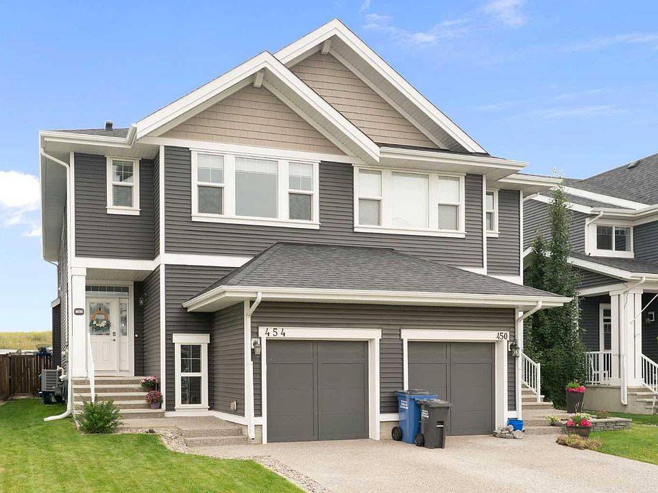 1st image of 454 River Heights Cres