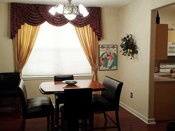 Beautiful 3/2 Family Home