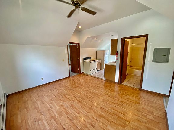 5th image of 415 Ballard St APT 3