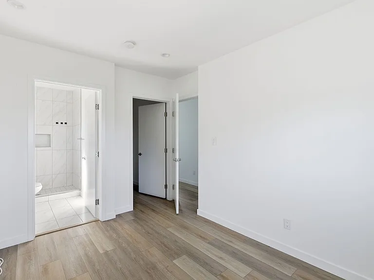 4177 Naomi Ave — Photo 16