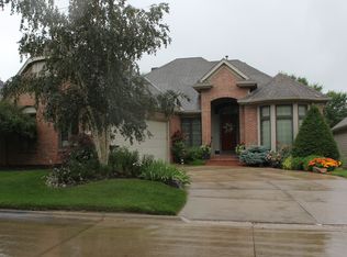 1707 S 189th St, Omaha, NE 68130