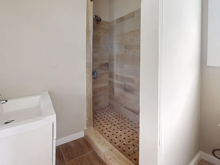 83 Nash St — Photo 9