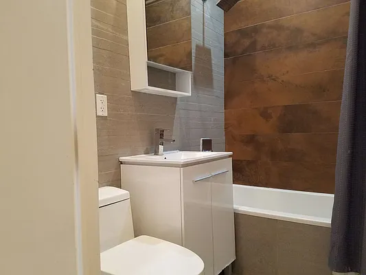 Rented by Nooklyn NYC LLC | media 25