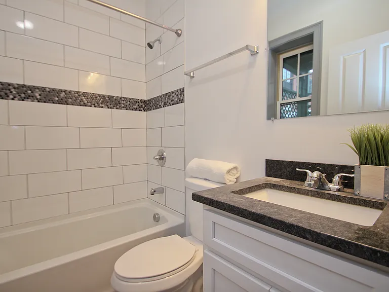 246 Lawrence St #2 — Photo 10