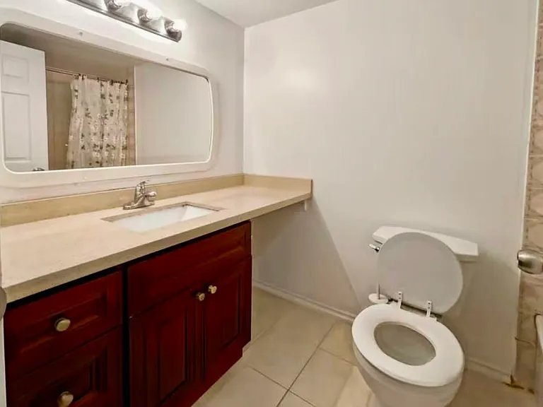 836 12th St #2F — Photo 6