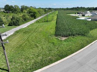 72 Emerald Pointe Way, Muncie, IN 47303