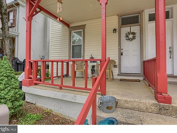 2nd image of 503 W 1st Ave