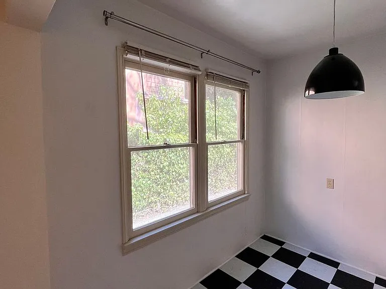 420 N Ave 66 — Photo 5