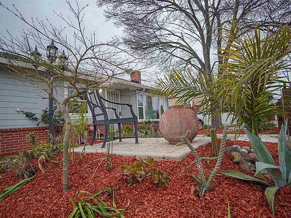 5th image of 1500 Noia Ave