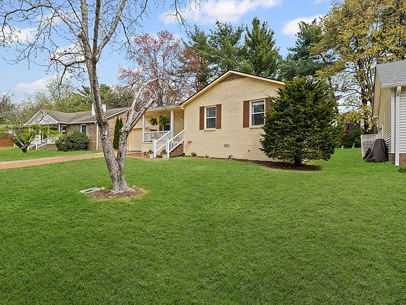 3rd image of 1217 Mallard Dr