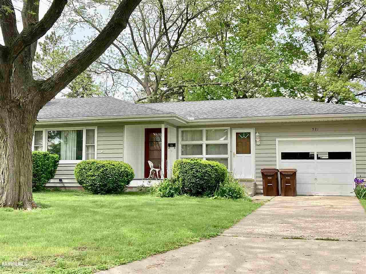 521 W Locust St, Lanark, IL 61046 Zillow