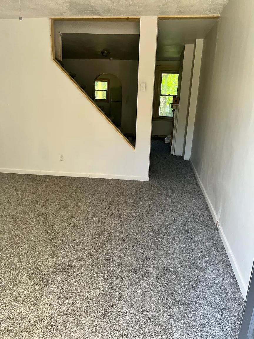 525 Glenwood Ave photo 1