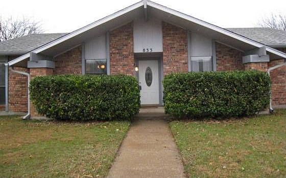 1st image of 833 Stonetrail Dr