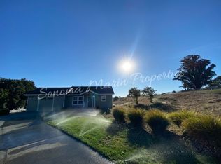 701 La Raye Ln, Petaluma, CA 94952