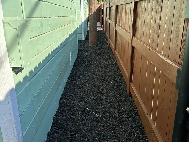 3025 Myers St — Photo 3