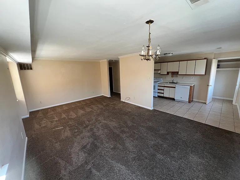 1314 Lincoln Avenue — Photo 2