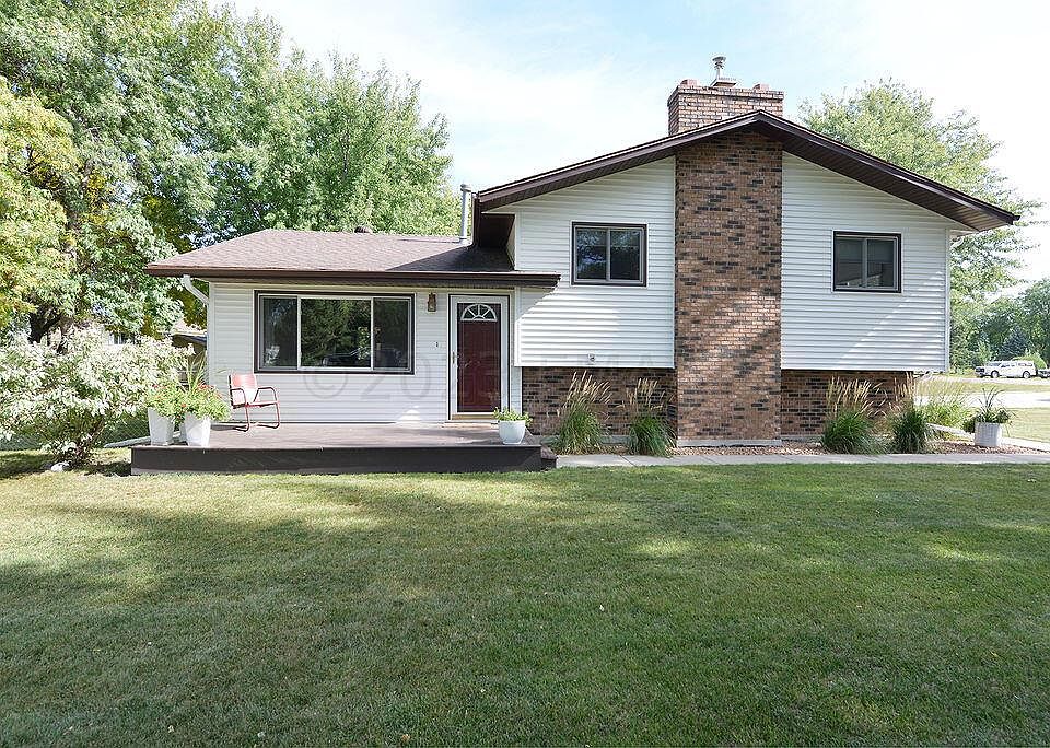 1204 62nd Ave N, Moorhead, MN 56560 Zillow