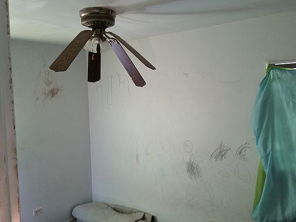 2nd image of 22243 Latonia Ln