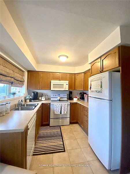 Oakville Townhouse for rent - 2 Bedrooms — photo 16