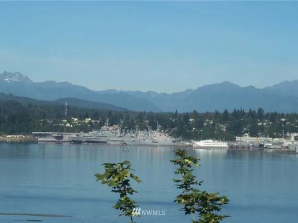 282 Farragut Ave N #282, Pt Orchard, WA 98366