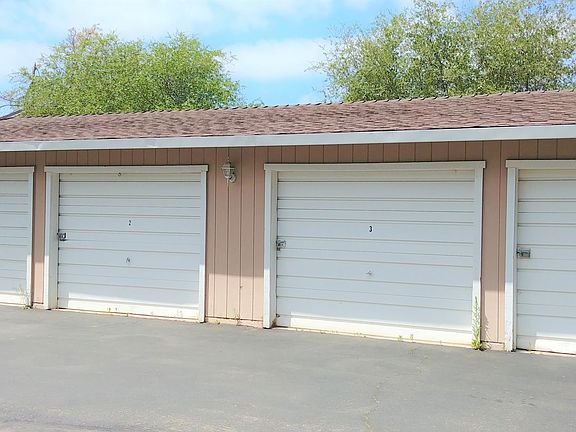 2nd image of 2740 Arcadia Dr