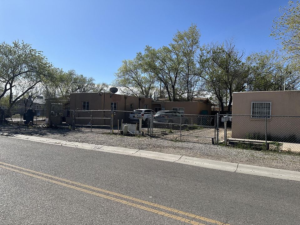 2nd image of 1504 Vito Romero Rd SW