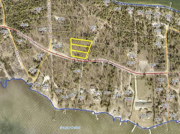 Perch Ln, Sturgeon Bay, WI 54235