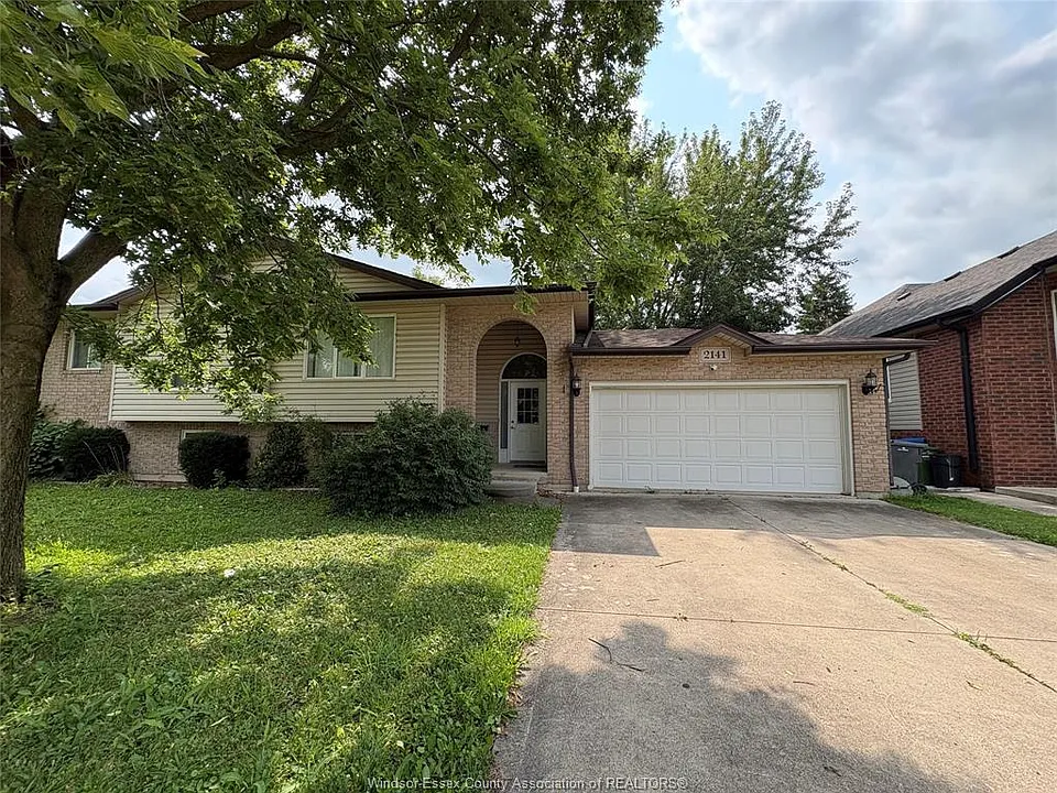 2141 Longfellow Ave #LOWER