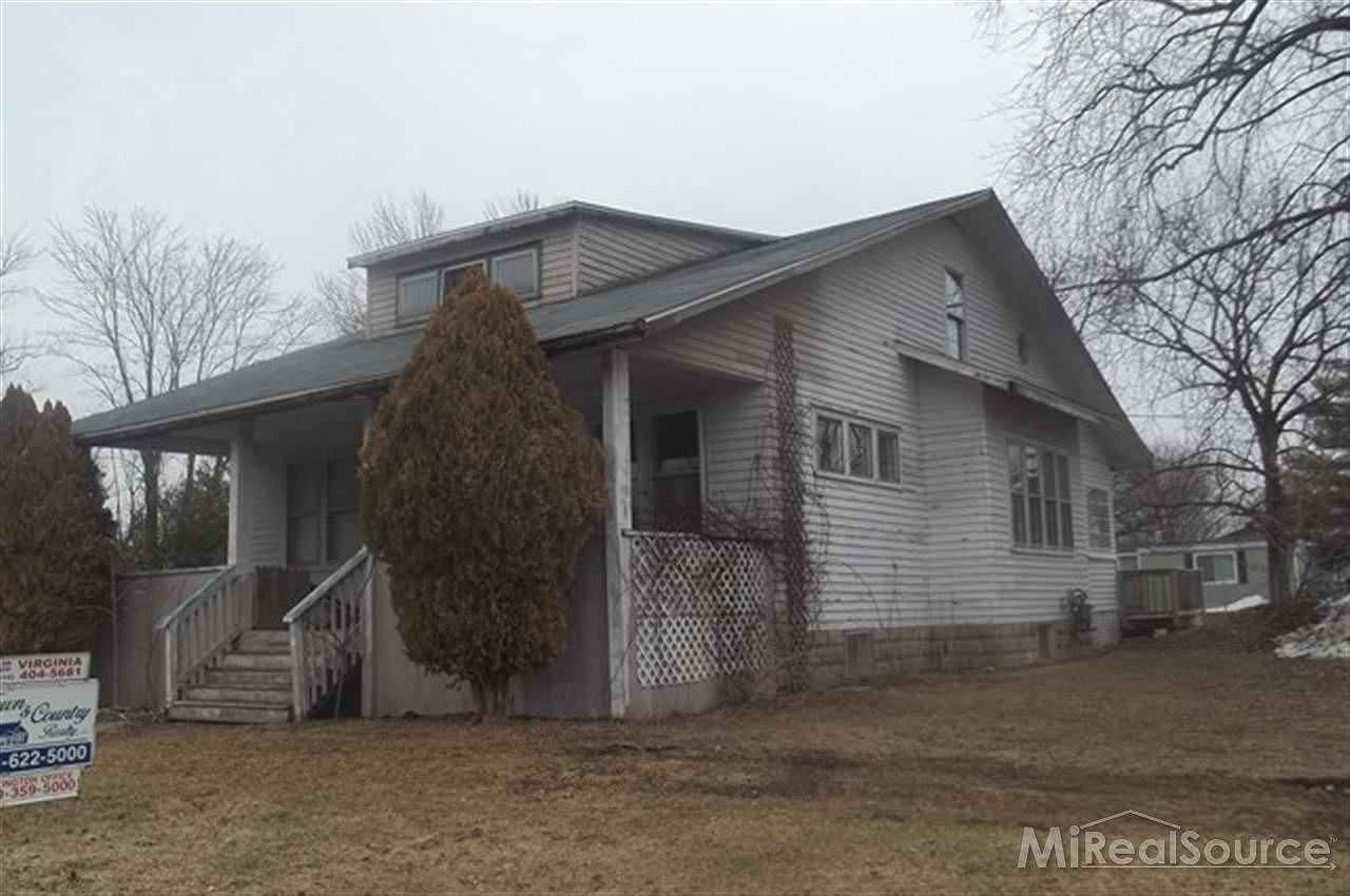 229 S Main St, Carsonville, MI 48419 Zillow