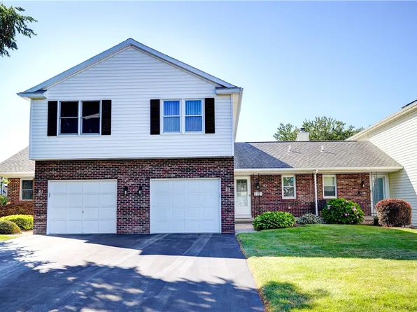 83 Flower Dale Dr, Rochester, NY 14626