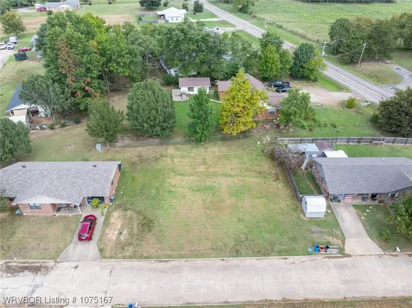 23 Grandstaff Ave, Waldron, AR 72958