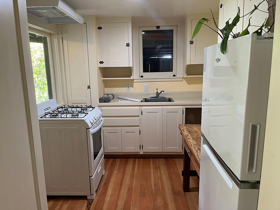 1st image of 247 Oakdale Ave