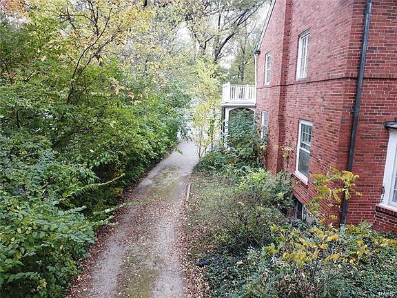 5th image of 741 N Taylor Ave
